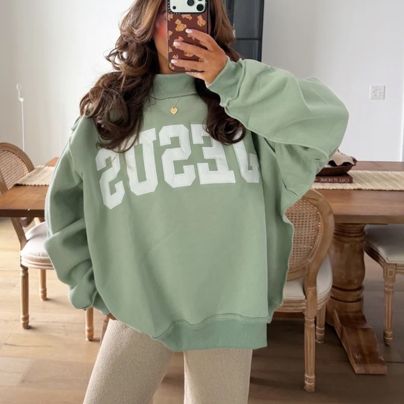 BUCKETLIST Tops - Jesus mockneck sage green